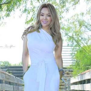 Meet your Posher, Adriana